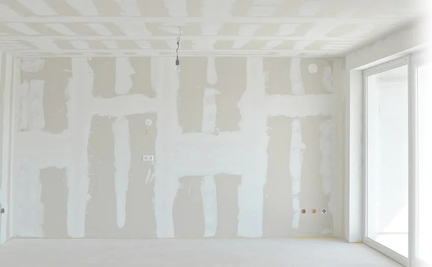 Mit Fertigspachtel verspachtelte Wand